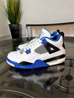 Nike Air Jordan 4 Retro
Motorsports Shoes GS Youth
Size 7Y White Blue